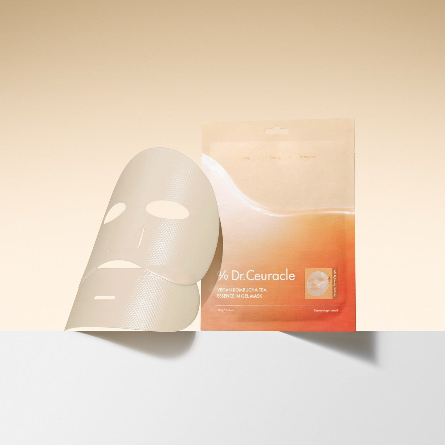 DR.CEURACLE Vegan Kombucha Tea Essence-in-Gel Mask de Dr.Ceuracle, masque gel présenté sur fond clair, emballage visible.