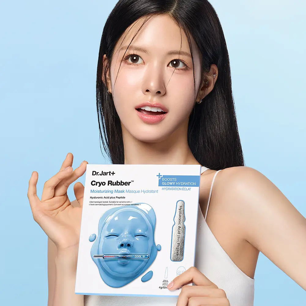 DR.JART+ Cryo Rubber Masks 4 Types, masque en caoutchouc cryo, la marque DR.JART+ présentée avec femme sur fond bleu.