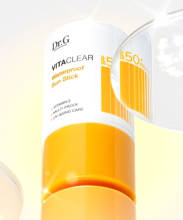 Dr.G Vita Clear Waterproof Sun Stick 21g, marque Dr.G, bâton solaire imperméable sur fond lumineux
