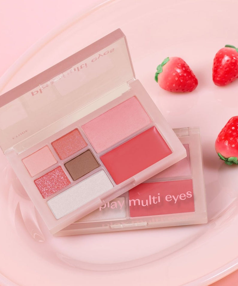 ETUDE Play Multi Eyes, palette maquillage yeux de la marque ETUDE sur fond rose avec fraises, contexte visuel doux.