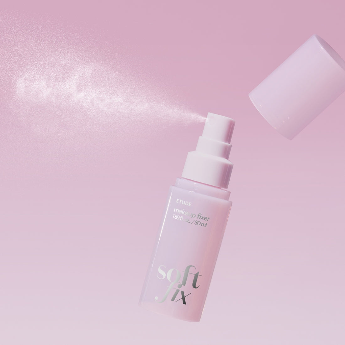 ETUDE  Soft Fix Makeup Fixer 50ml, bouteille maquillage fixateur ETUDE sur fond rose, visuel produit packshot