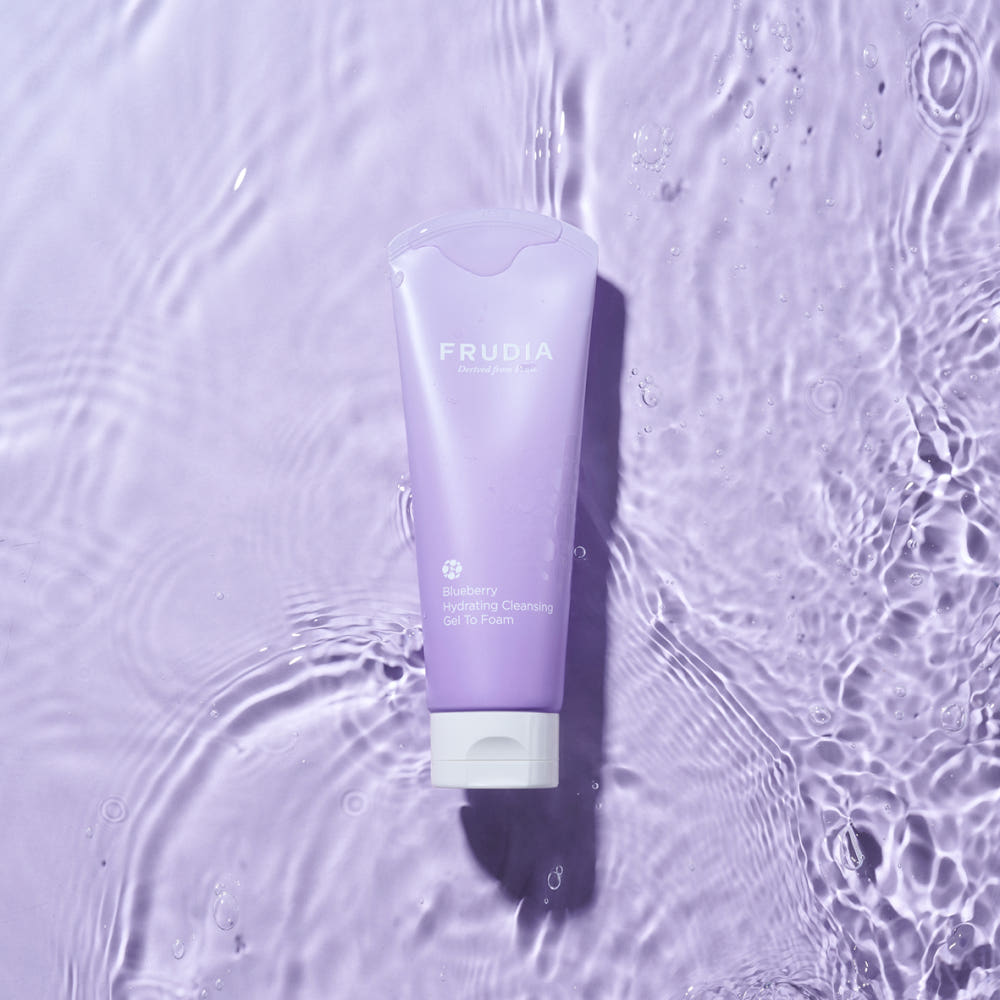 FRUDIA Blueberry Hydrating Cleansing Gel To Foam 145g