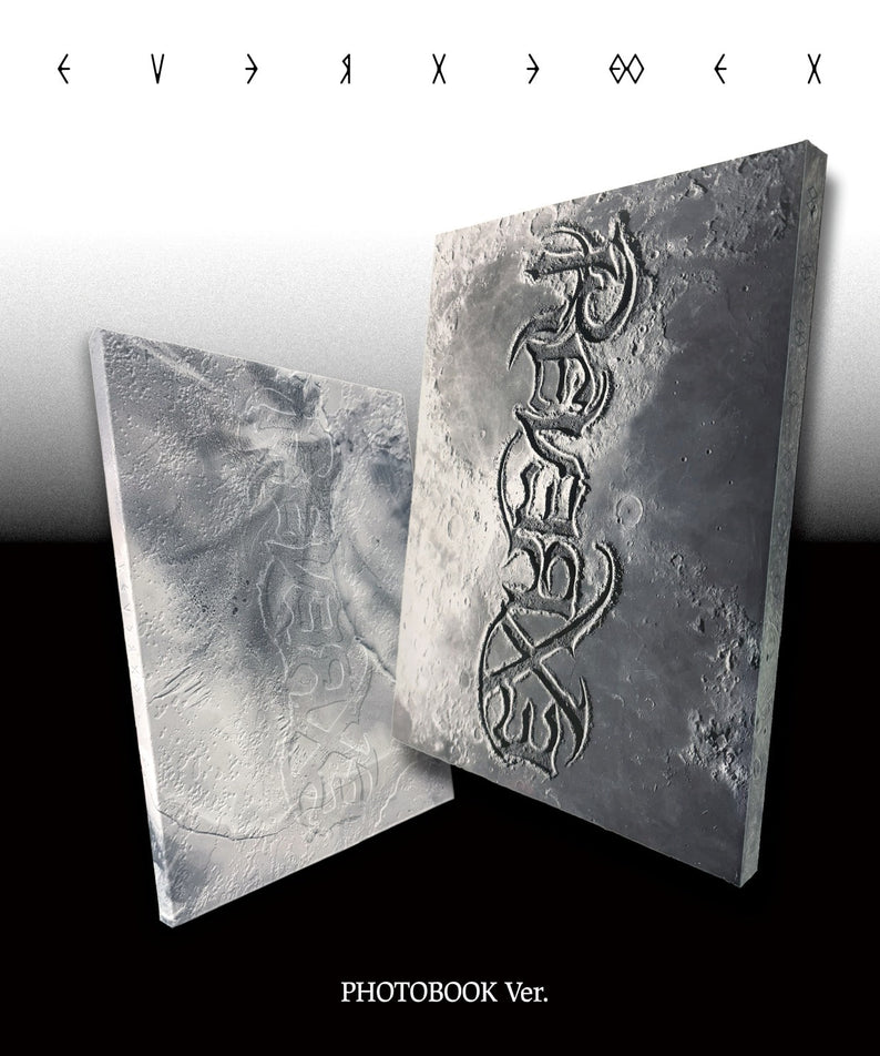 EXO - 8th Album [REVERXE] (PHOTOBOOK Ver.) (Random 1 of 2) - Album Kpop, photobook gris embossé sur fond blanc