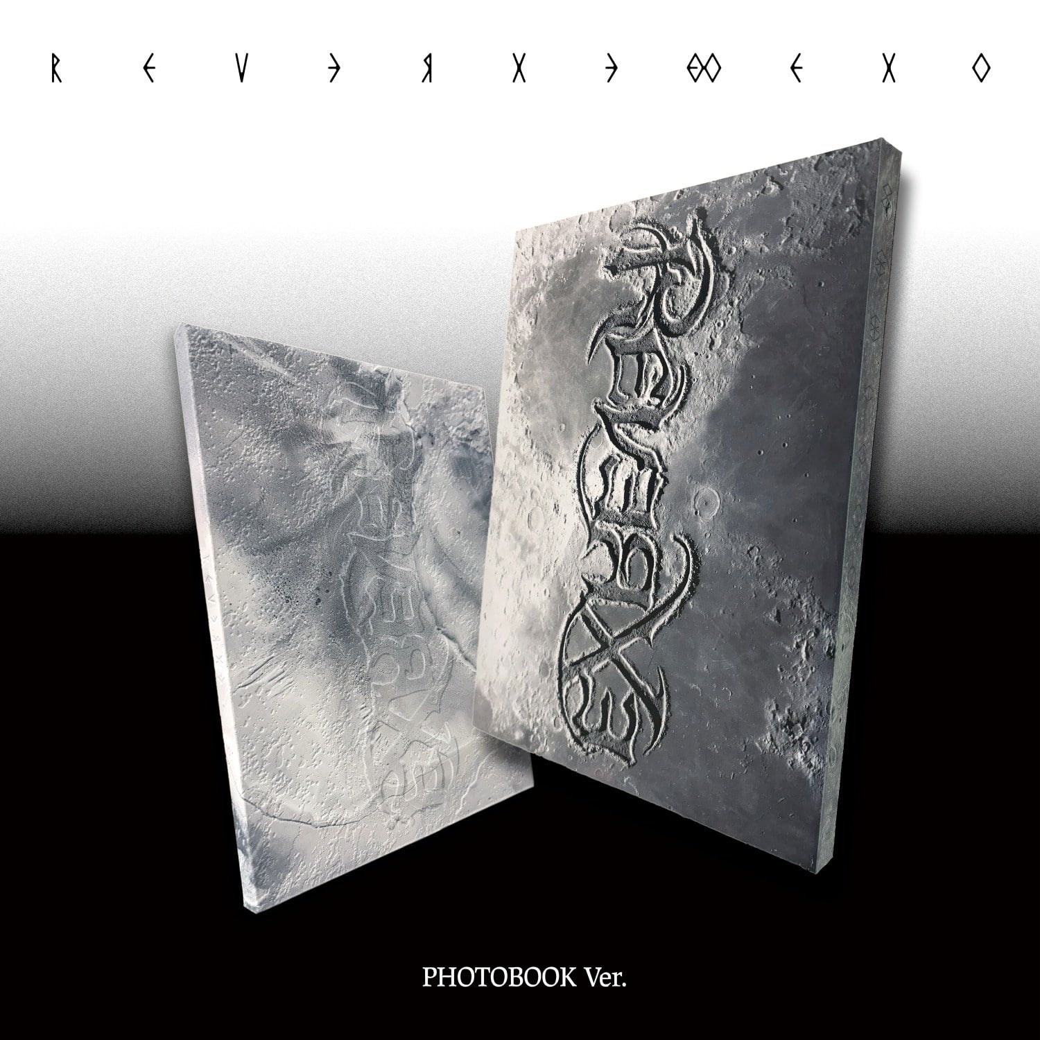 EXO - 8th Album [REVERXE] (PHOTOBOOK Ver.) (Random 1 of 2) - Album Kpop, photobook gris embossé sur fond blanc