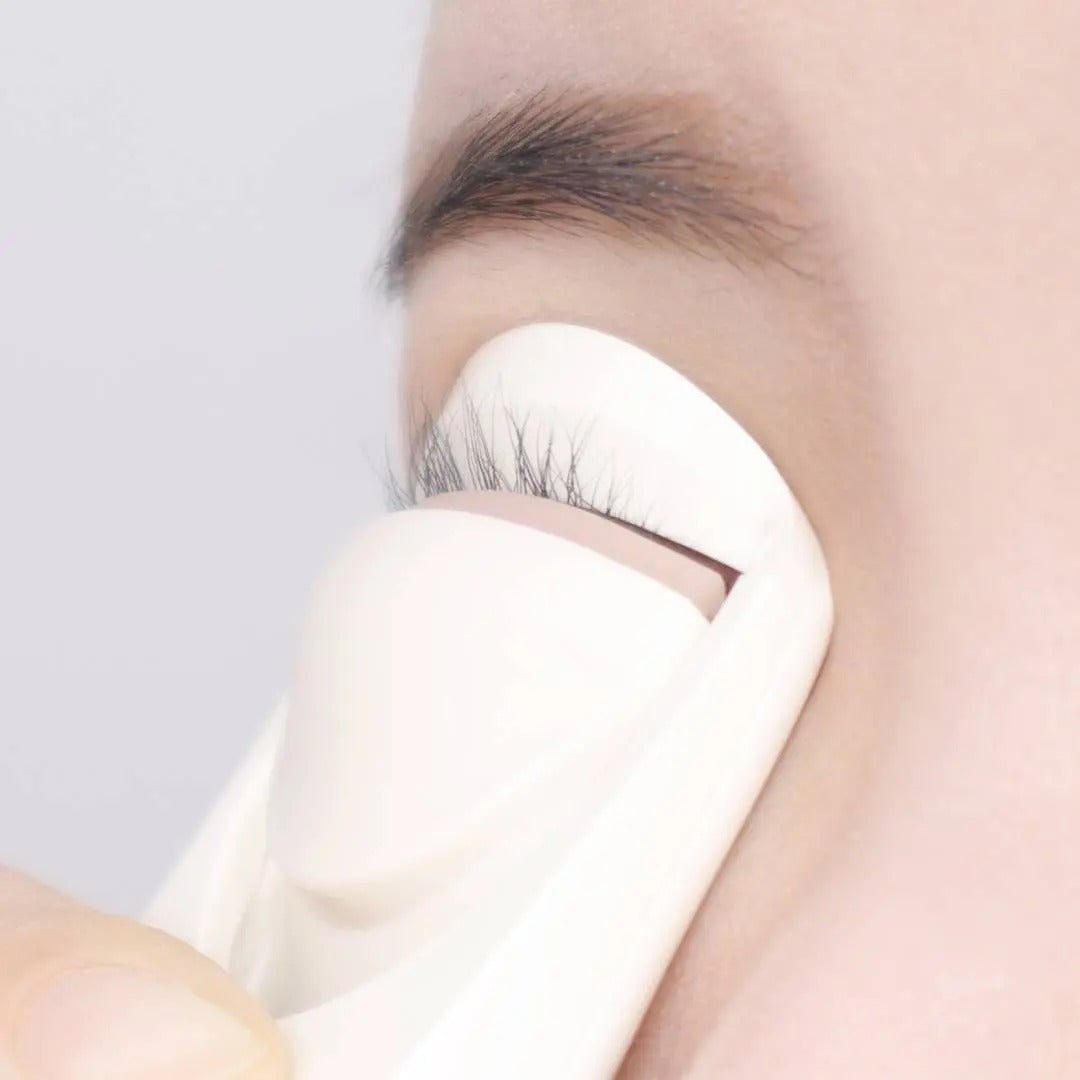 FILLIMILLI Heating Eyelash Curler