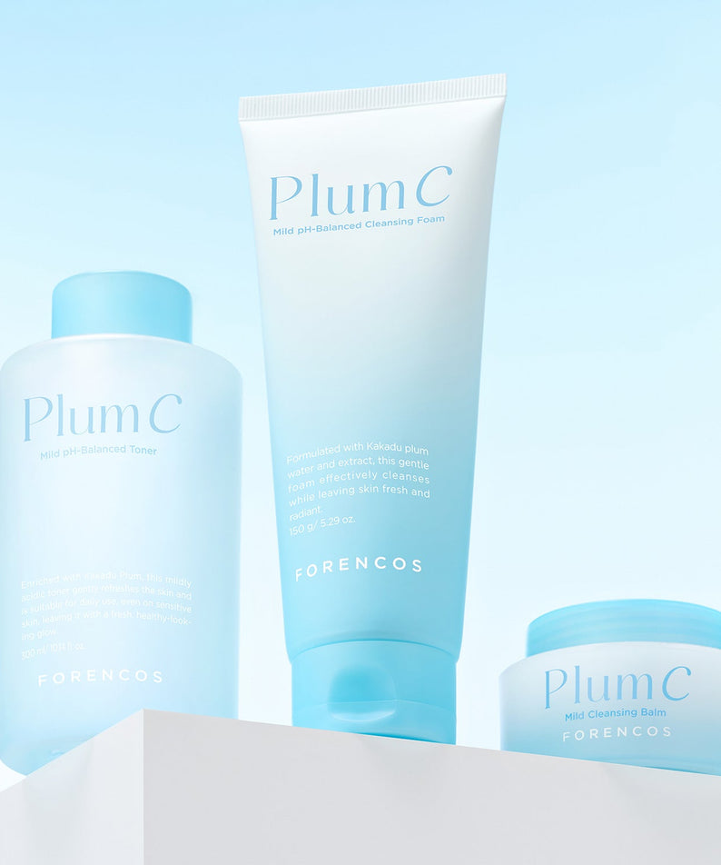 FORENCOS Plum C Mild Mild Acidic Toner 300ml de la marque FORENCOS sur fond bleu, flacon et tube visibles.