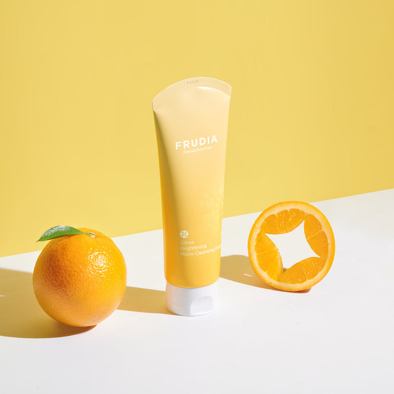 FRUDIA Citrus Brightening Micro Cleansing Foam 145g disponible sur Ma petite Coree, ton Eshop 100% K-beauty en direct de Seoul