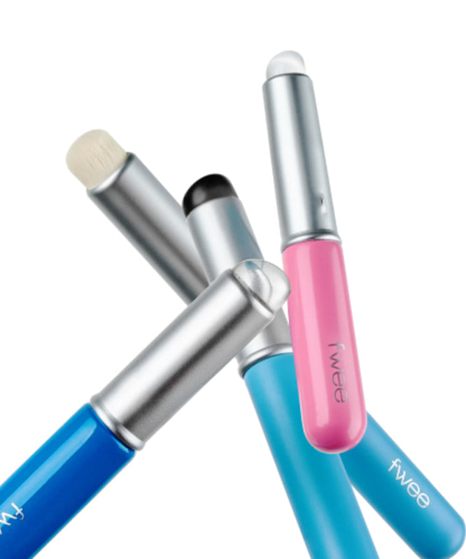 Brosses à lèvres FWEE Fingerlike élégantes et colorées pour une application précise du maquillage.
