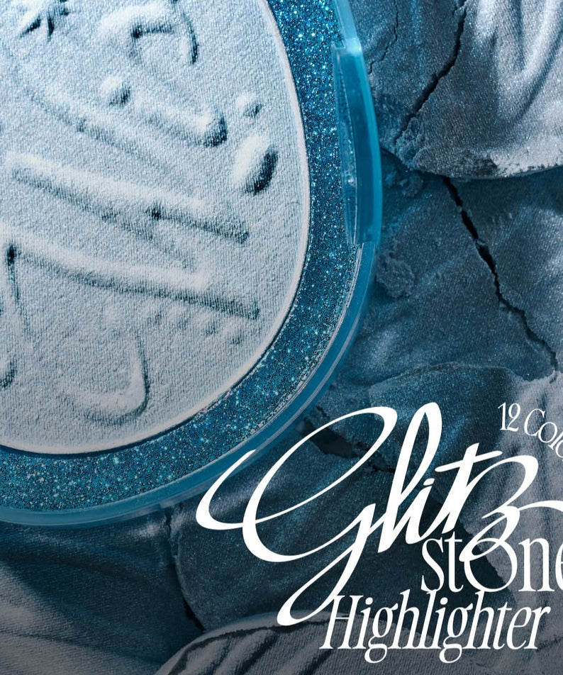FWEE Glitz Stone Highlighter en bleu, maquillage lumineux