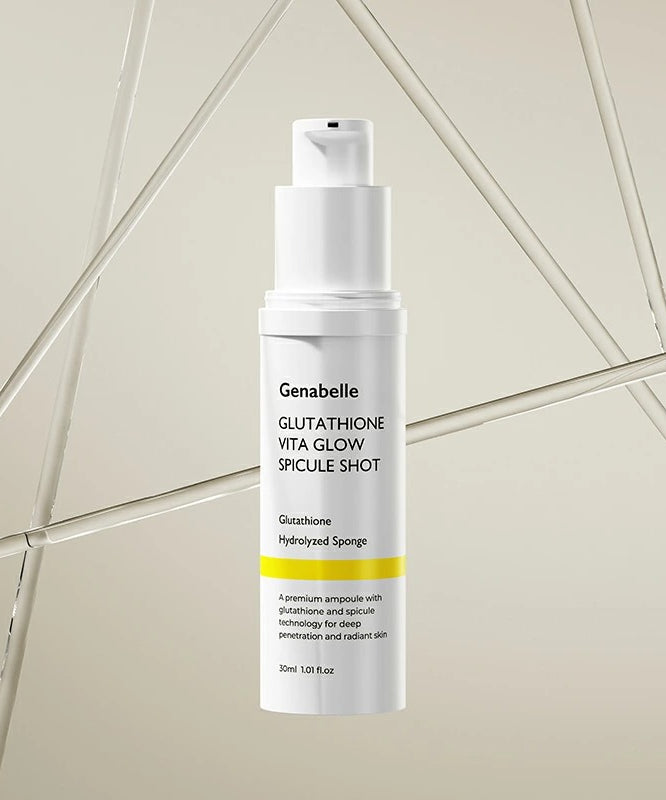 GENABELLE Glutathione Vita Glow Spicule Shot 30ml de Genabelle, flacon sur fond géométrique blanc et beige, contexte visuel.