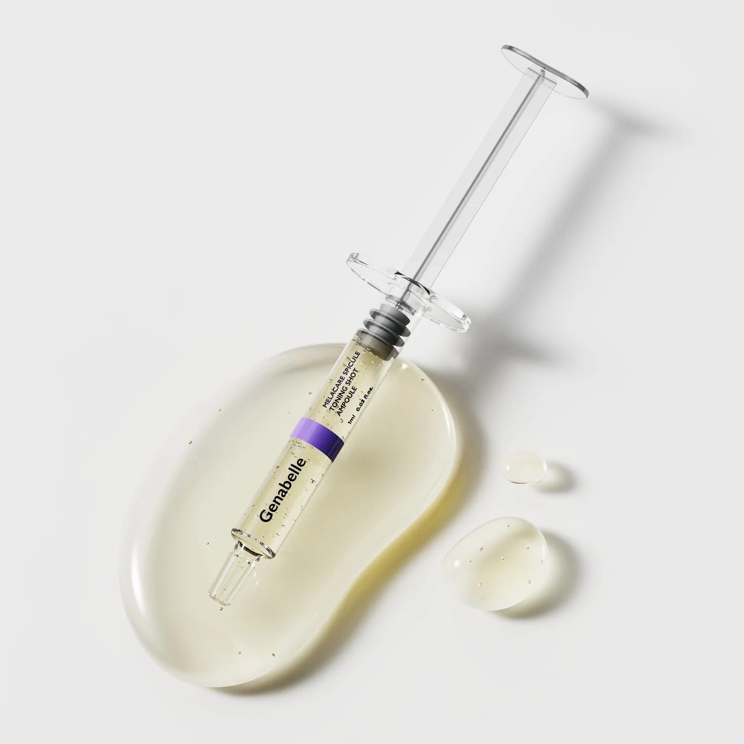 GENABELLE Melacare Spicule Toning Shot Ampoule 3ea de Genabelle, ampoule sur fond blanc, gouttes de sérum et texture