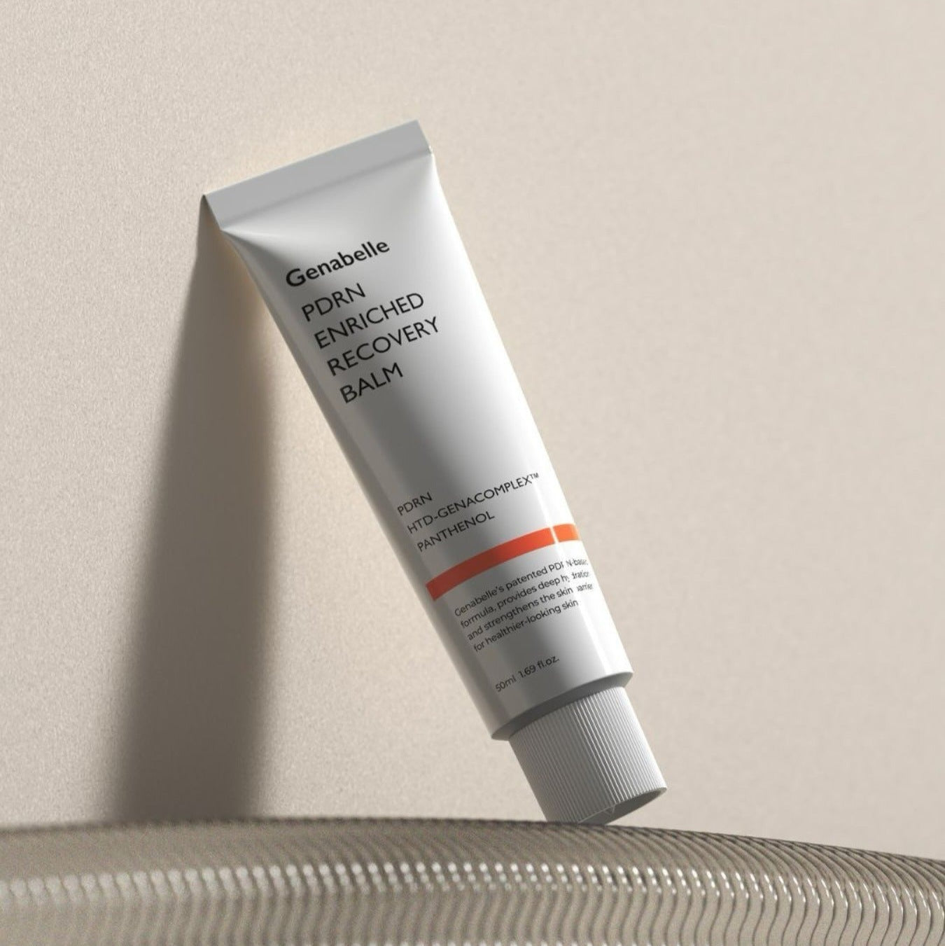 GENABELLE PDRN Enriched Recovery Balm 50ml de Genabelle, tube sur fond beige, soin de récupération visuel.