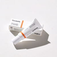 GENABELLE PDRN Glazed Lip Treatment 10ml en boîte et tube blanc, soin des lèvres hydratant et lissant, vue sur un fond clair.