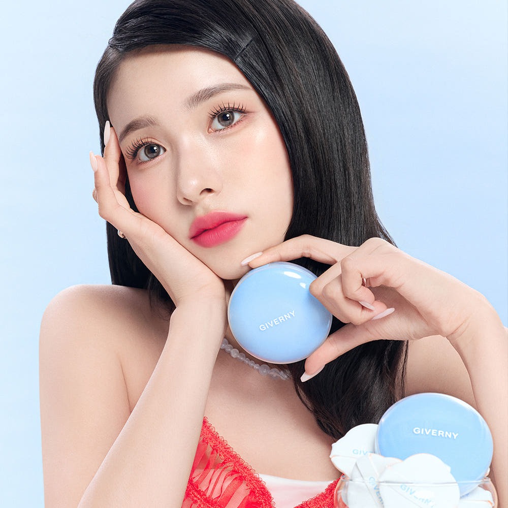 GIVERNY Cloud Mesh Cushion 15gX2 (Main Product + Refill) (SPF 40, PA++) : coussin cloud GIVERNY sur modèle maquillage