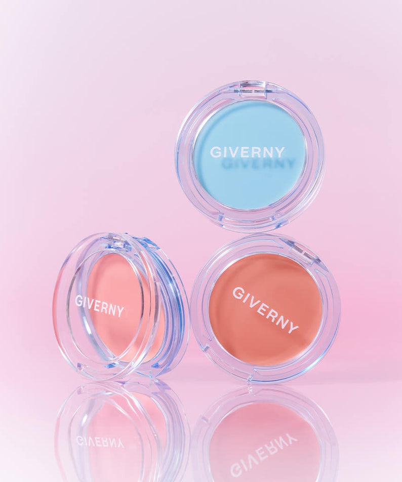 GIVERNY Dewy Gel Glow Blusher 2.7g de GIVERNY, flacons lumineux sur fond rose pastel, rendu déperlant et frais.