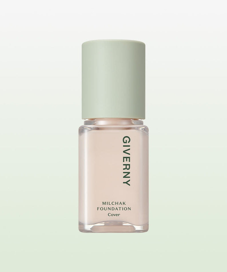 GIVERNY Close Cover Foundation Mini 15ml (SPF 30 PA++) flacon sur fond dégradé vert clair.
