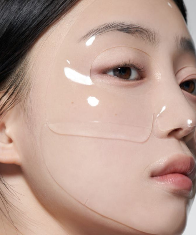 GLOW Aloe Hydrogel Mask Pack 3ea : masque en gel d’aloe posé sur le visage, modèle en gros plan, peau hydratée.