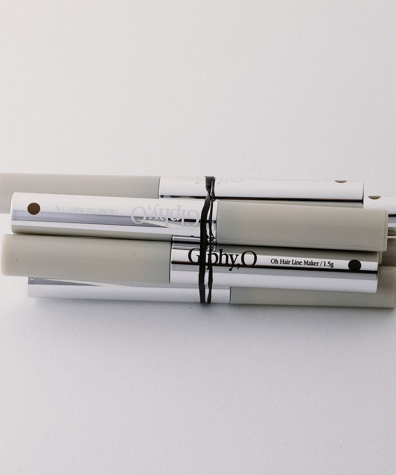 GLPHYO Hairline Maker 1.5g, sur fond clair, maquillage des sourcils, tube et capuchon, marque GLPHYO en gros plan.