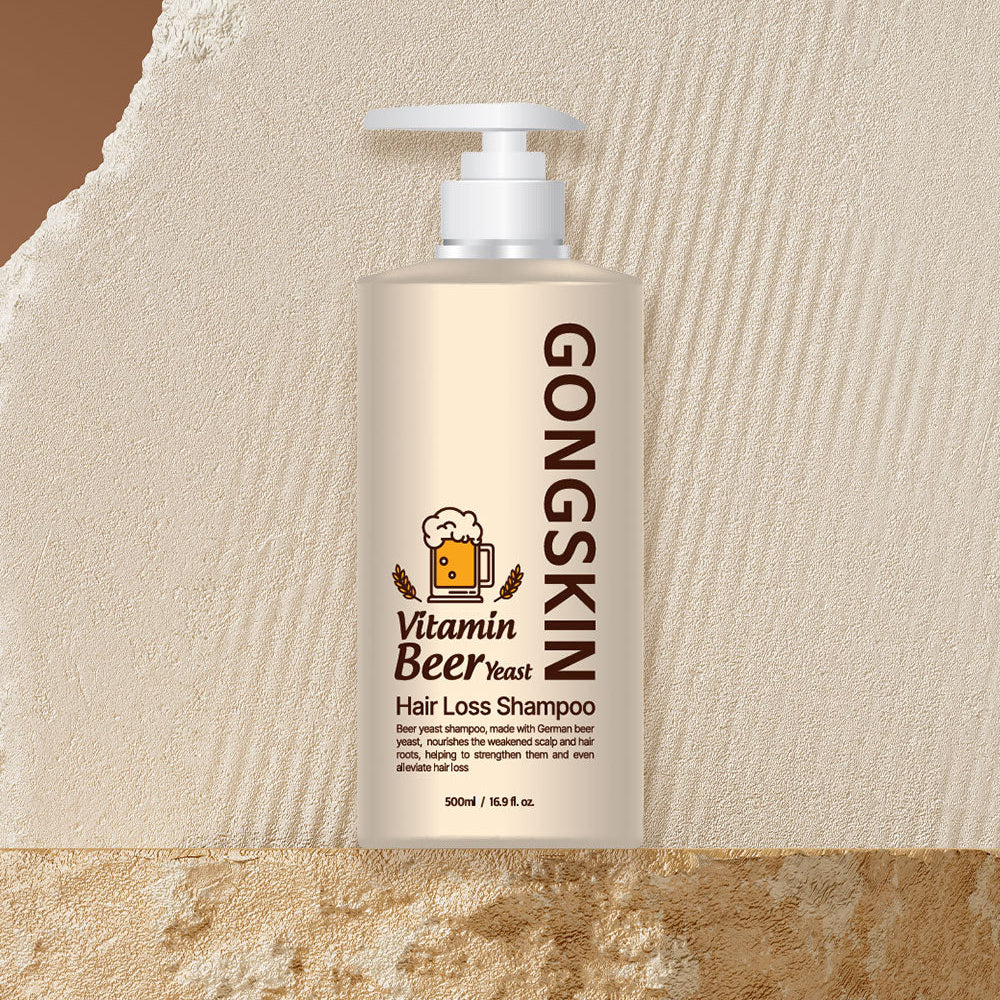 GONGSKIN Vitamin Beer Yeast Hair Loss Shampoo 500ml, bouteille sur fond beige, marque visible, salle de bain.