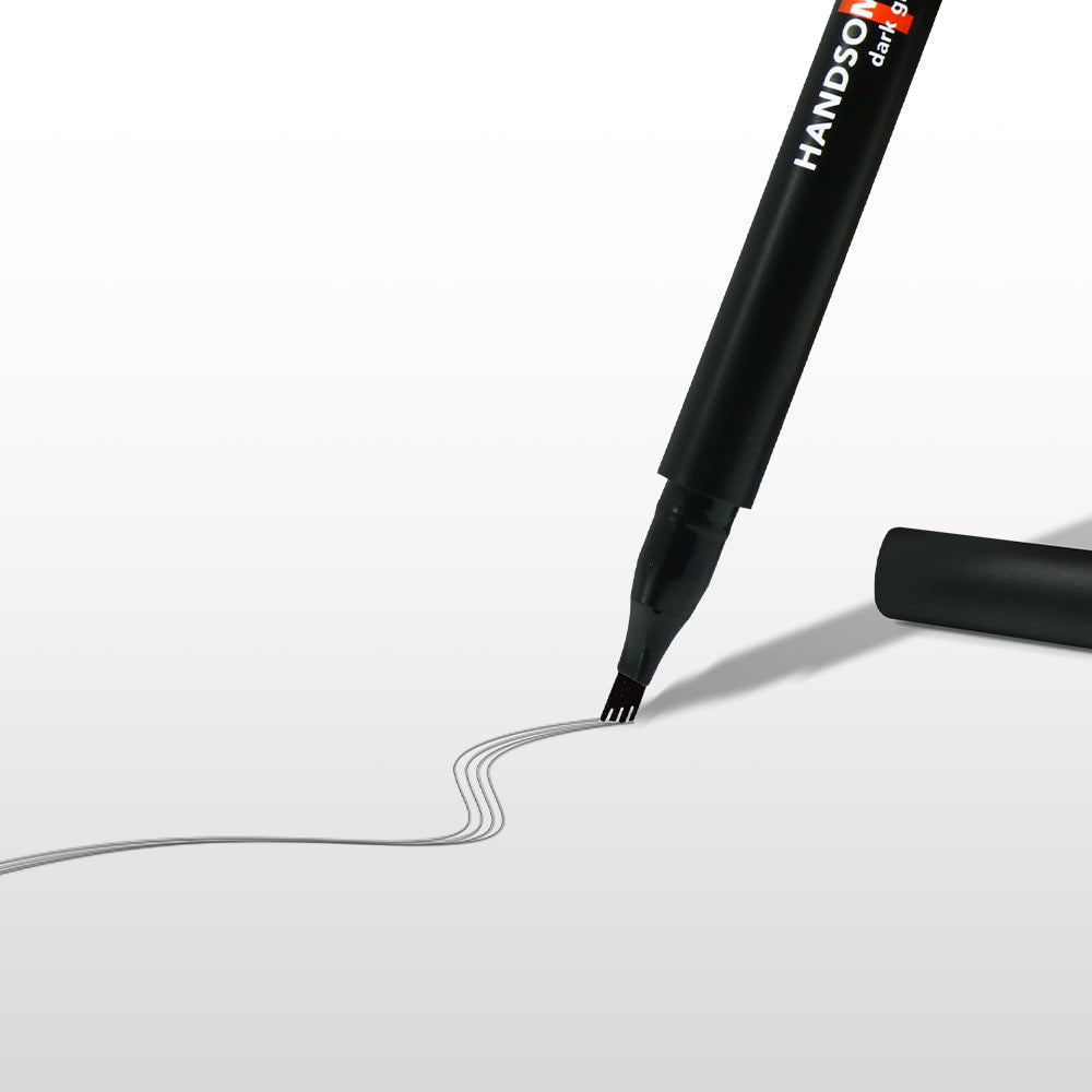 GRAFEN  Handsome Tattoo Brow 0.8g, stylo applicateur pour sourcils, noir, dessin de traits sur fond blanc.