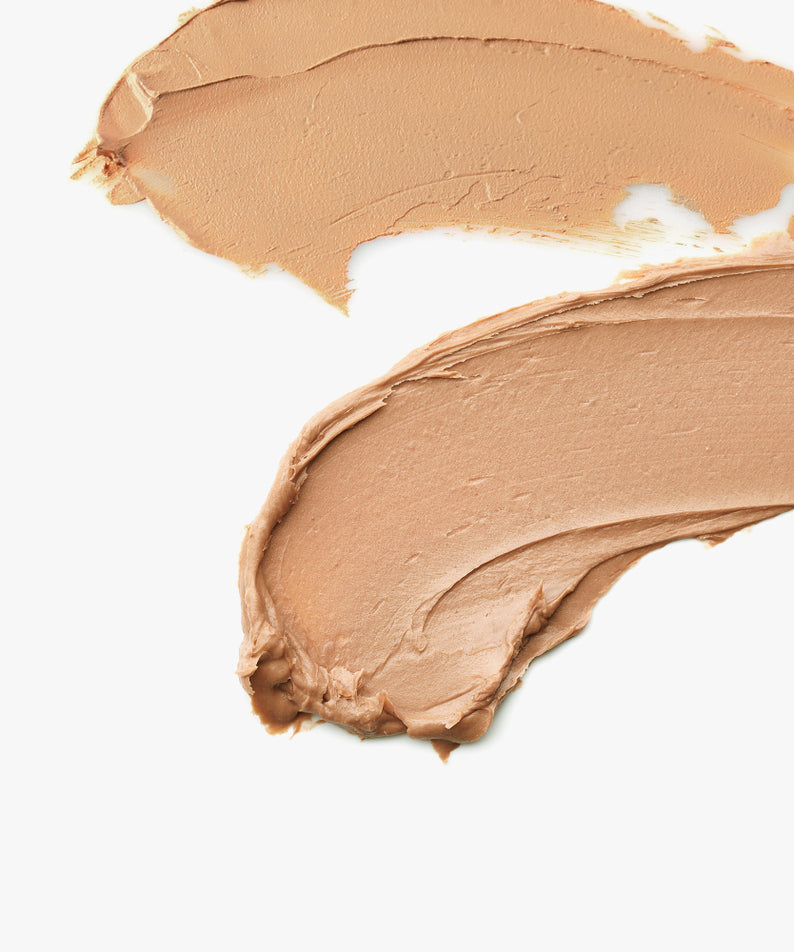 GRAFEN Match Up Cover Stick Foundation 12g, marque sur texture crème de fond teint en bâton, sur fond blanc.