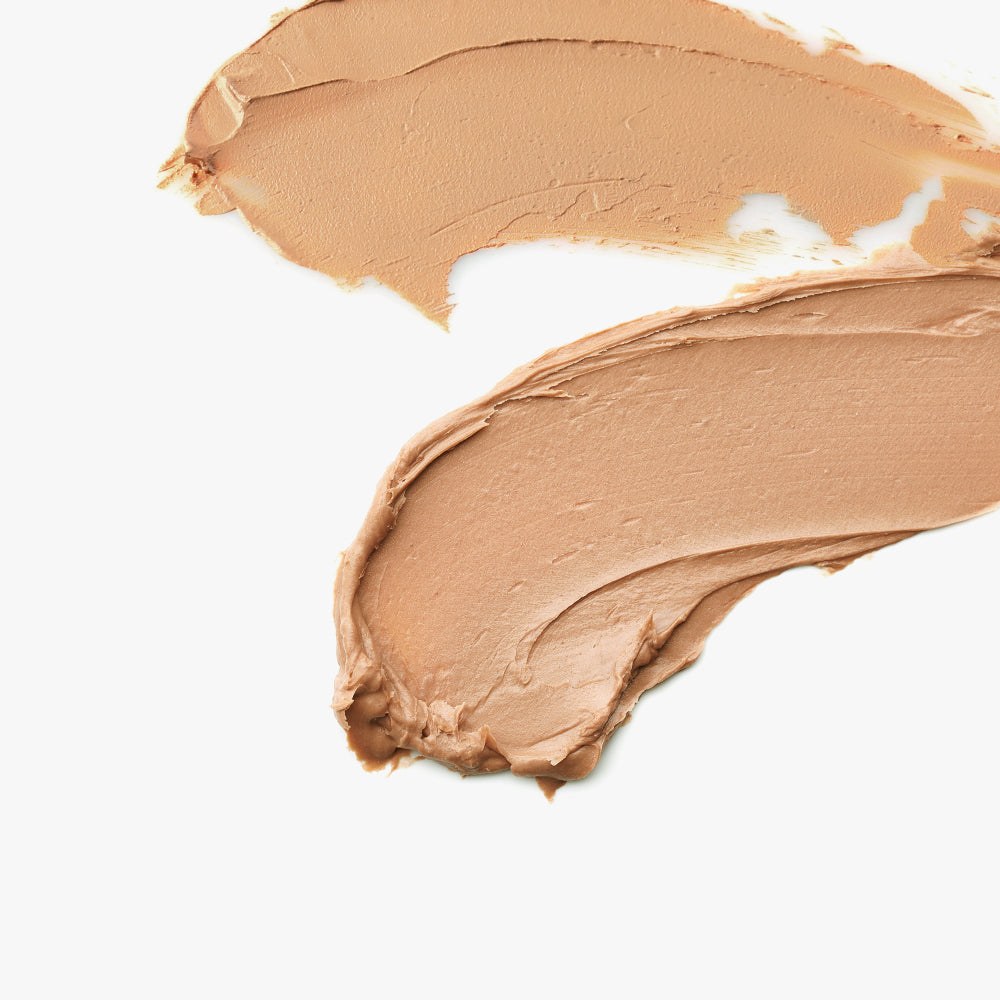 GRAFEN Match Up Cover Stick Foundation 12g, marque sur texture crème de fond teint en bâton, sur fond blanc.