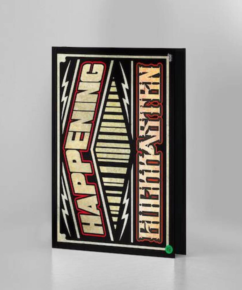 GUCKKASTEN - [HAPPENING] DVD (2 DISC)(Reissue) - Album Kpop : jaquette DVD sur fond clair, visuel coloré du groupe.