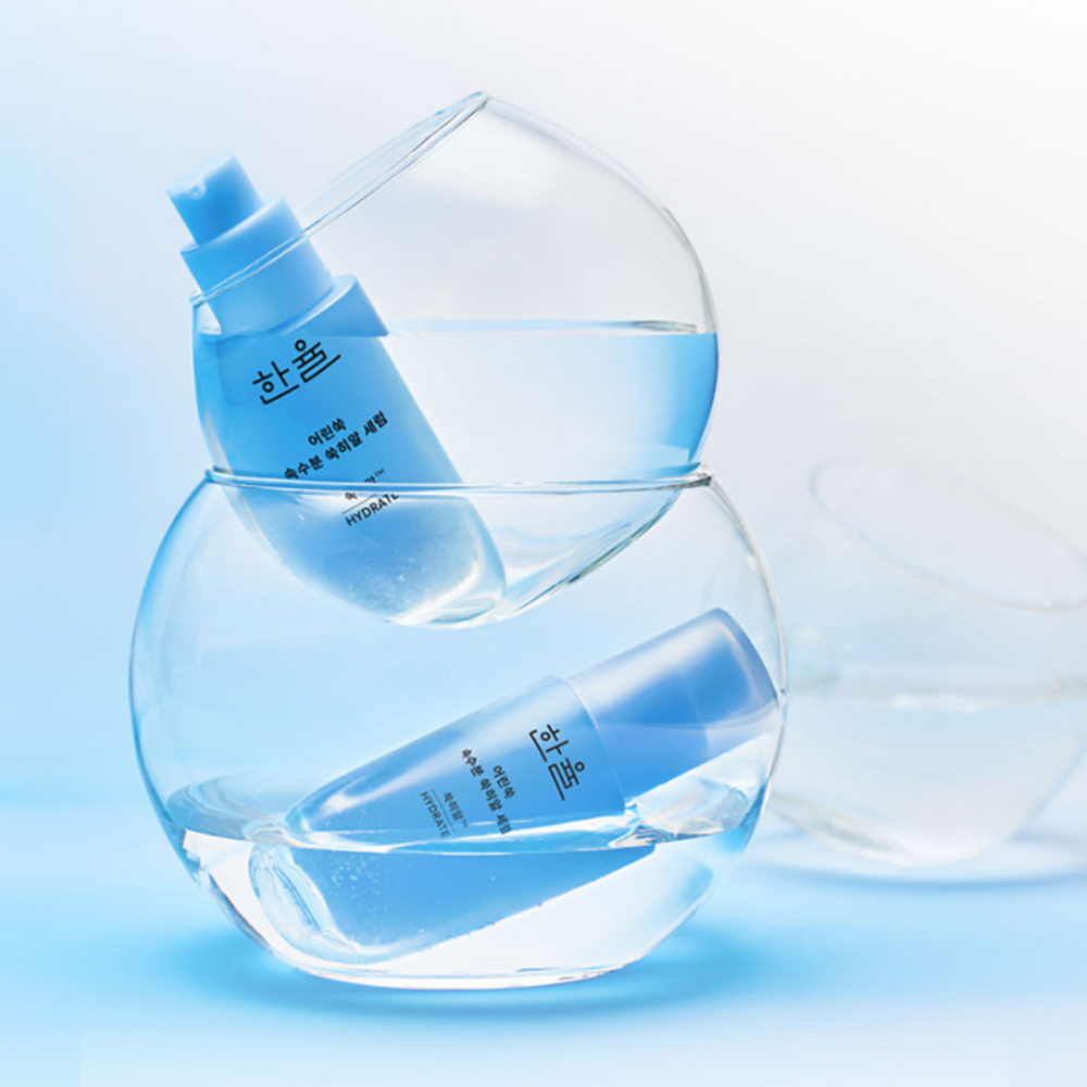 HANYUL Young Artemisia Extract Moisturizing Serum 40ml : flacon bleu sur fond clair, style soins visage, marque HANYUL