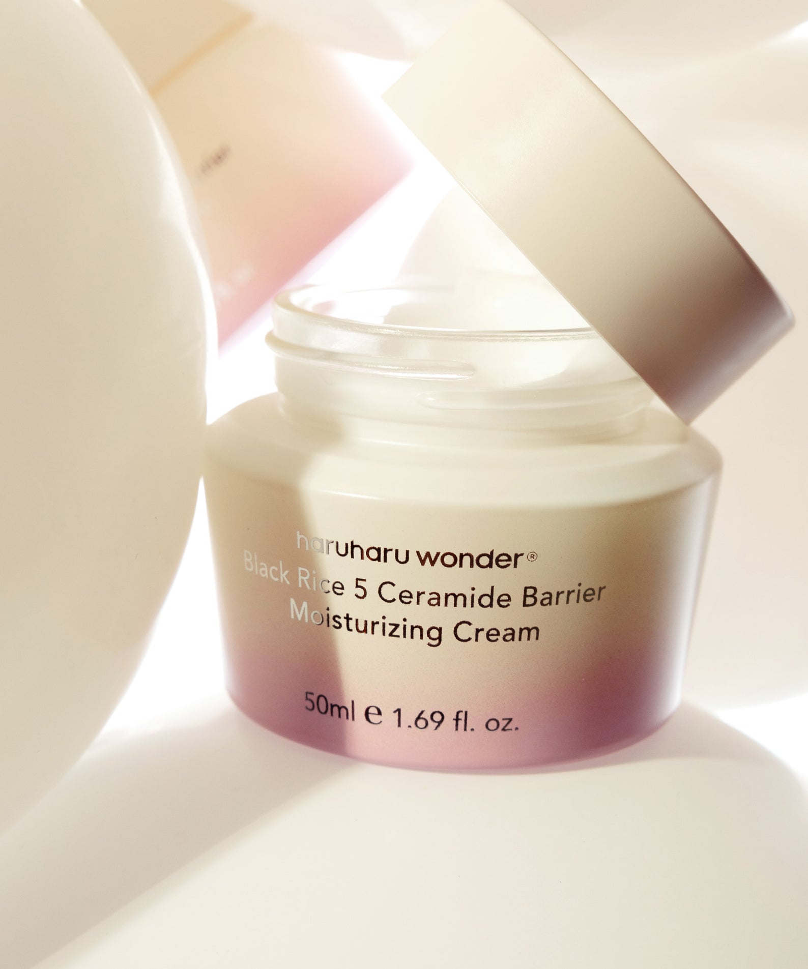 Crème hydratante HARU HARU Black Rice 5 Ceramide Barrier 50ml, soin visage avec céramides pour peau nourrie et protégée.