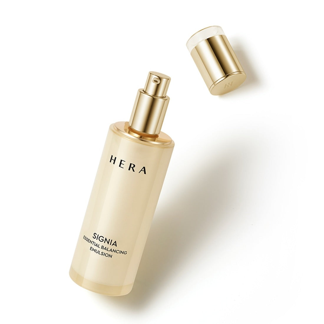 HERA Signa Essentail Balancing Emulsion 150ml de HERA, flacon cosmétique sur fond blanc, visuel produit.