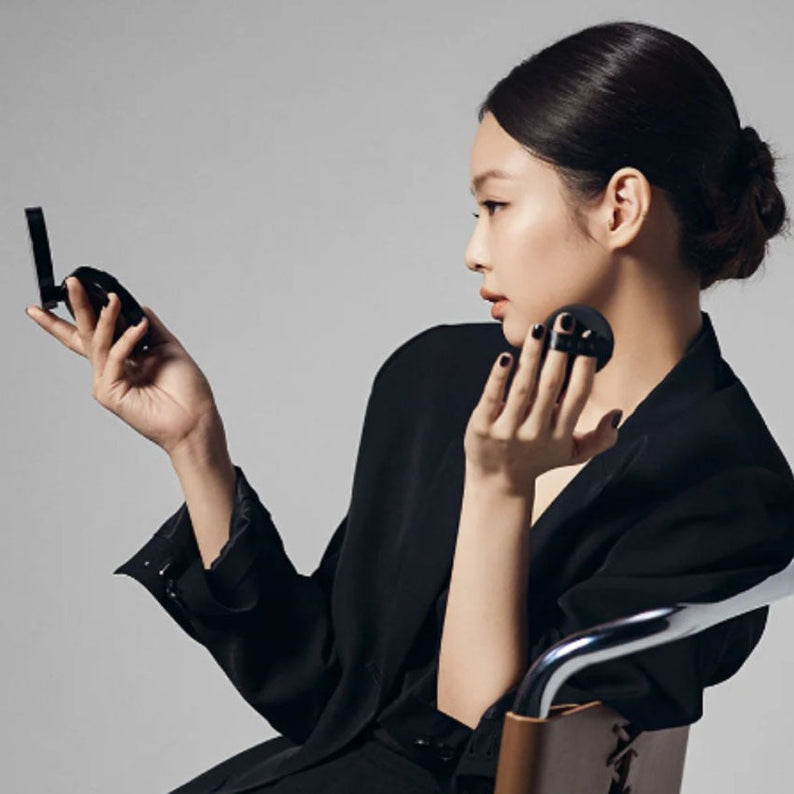 HERA Black Cushion Foundation SPF34 PA++ 15g