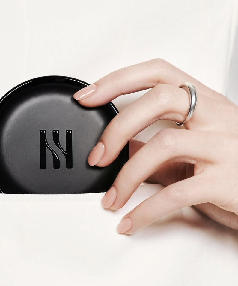 HERA Black Cushion Mesh Powder SPF38 PA++
