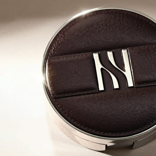 HERA  Cushion Case Brwon + Reflection Skin Glow Cushion Refill 15g