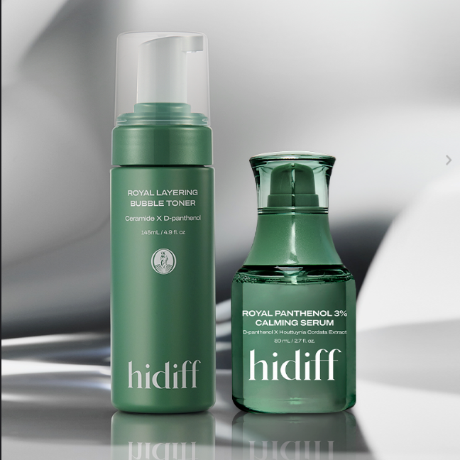 Décris l’image en français : HIDIFF Panthenol Rapid Soothing Set, bouteilles vertes sur fond blanc, marque hidiff.