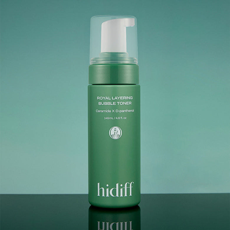 HIDIFF Royal Layering Bubble Toner, flacon cosmétique sur fond turquoise, branding HIDIFF visible, soin visage