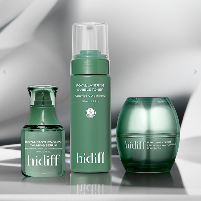 Décris l'image en français en mentionnant le produit, la marque et le contexte visuel : HIDIFF Royal Layering Bubble Toner & Royal Finish Cream & Royal Panthenol 3% Calming Serum.