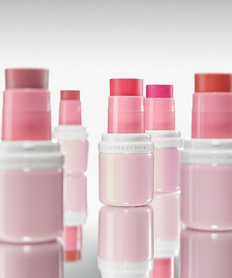 Blush pour les joues en différentes teintes par HOUSE OF HUR Every Cheek Blush, produit beauté incontournable.