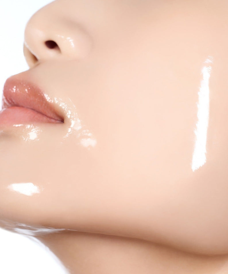 HUXLEY BioSIS 360 Wrapping Gel Mask 35g sur visage, effet hydratant et lumineux. Soin de beauté coréen pour peau éclatante.