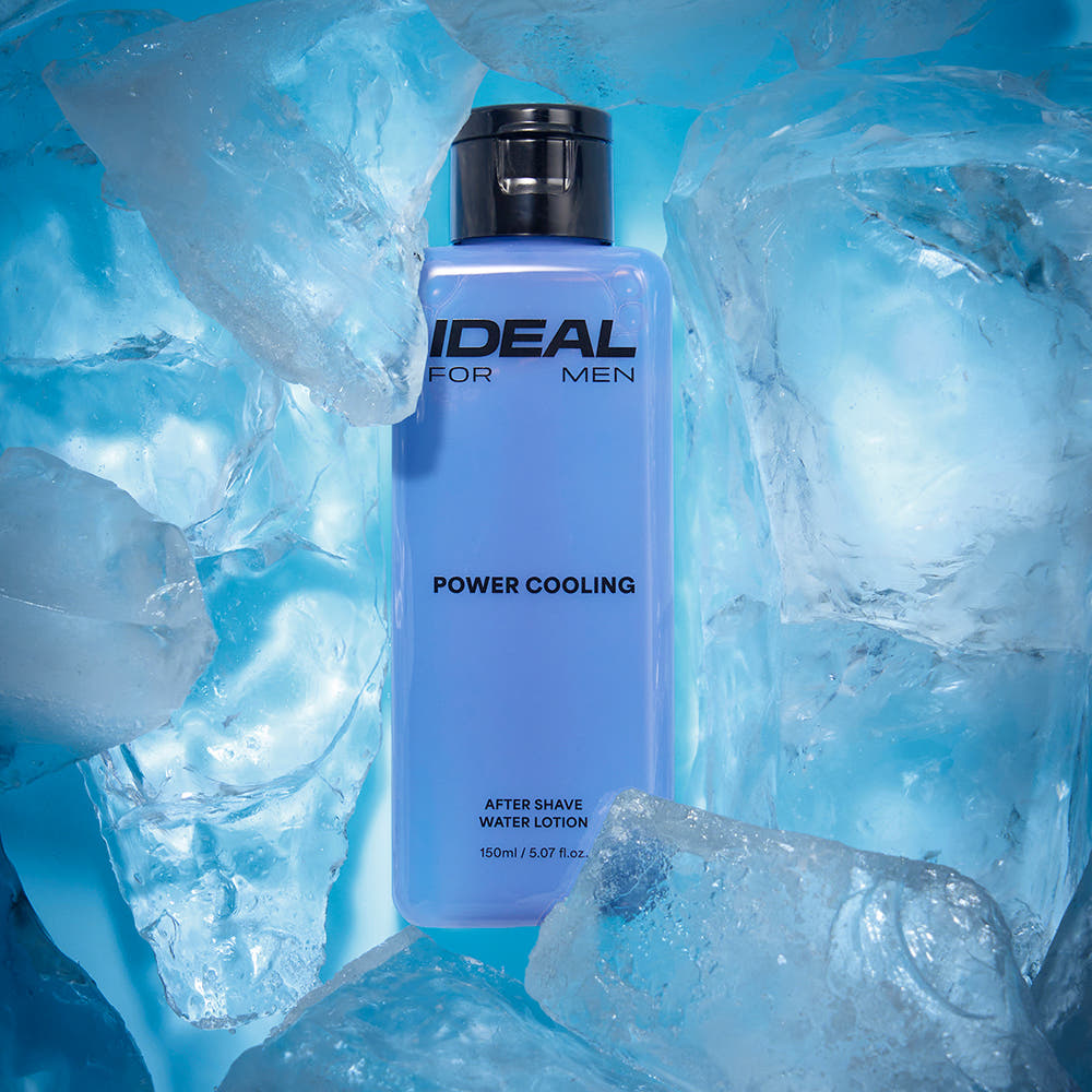 IDEAL FOR MEN Power Cooling Water Lotion 150ml, bouteille sur glace bleue, visuel rafraîchissant pour hommes