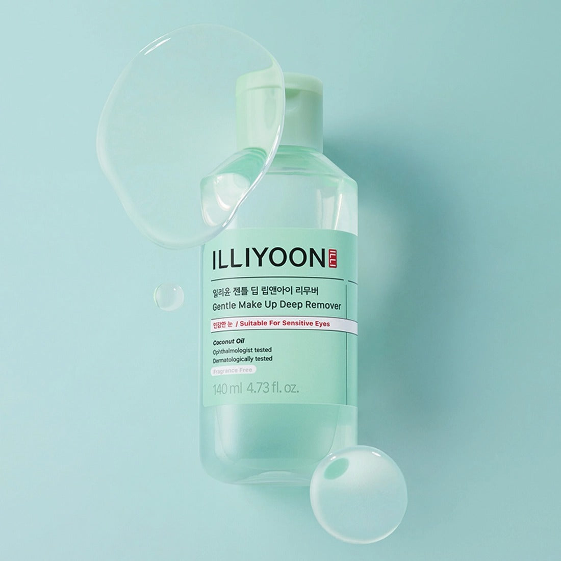 ILLIYOON Gentle Deep Lip & Eye Remover 140ml de la marque ILLIYOON, flacon sur fond bleu clair, gouttes visuelles