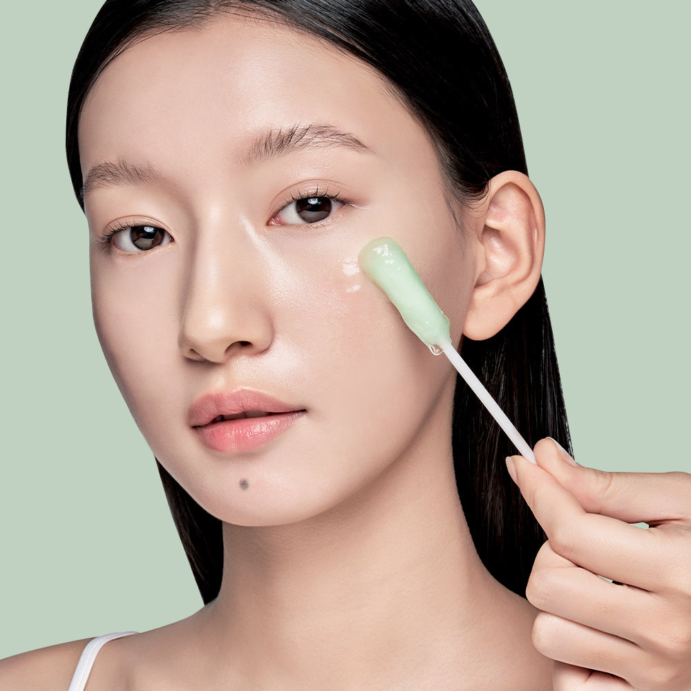 ILSO No Trouble Peeling Swab 8 sheets ILSO, application sur visage avec écouvillon vert, peau claire, image produit