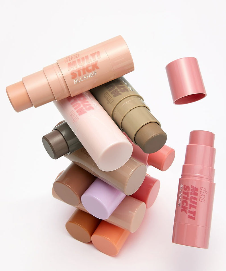 I'M MEME  Multi Stick (Shading/Highlighter/Blusher) de la marque sur fond blanc, présentation produits maquillage