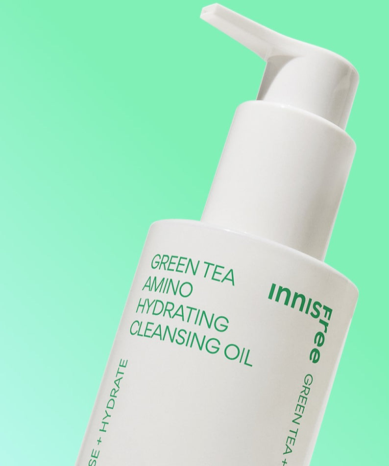 INNISFREE Green Tea Amino Hydrating Cleansing Oil 150ml, flacon pompe sur fond vert, nettoyant hydratant et riche en acides aminés.