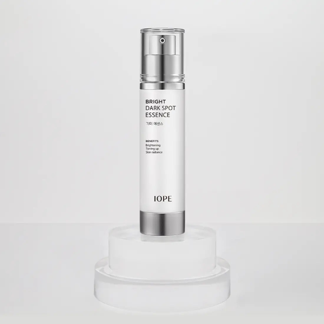 IOPE Brightening Spot Essence 45ml disponible sur Ma petite Coree, ton Eshop 100% K-beauty en direct de Seoul