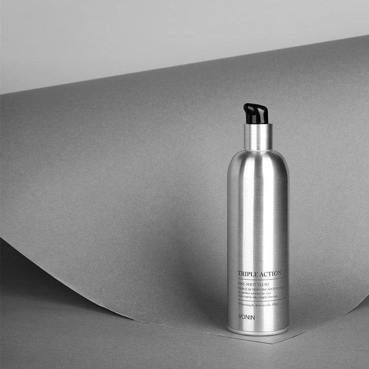 ISAKNOX  Bonin Triple One Shot Fluid 180ml : flacon argenté sur fond gris moderne, produit de marque ISAKNOX
