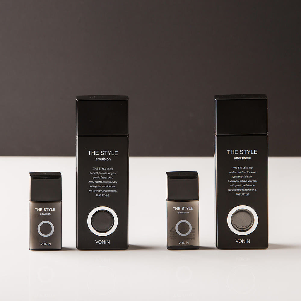 ISAKNOX The Style Basic Basic Care Line 2 Pieces Planning Set : coffrets soins The Style, sur fond blanc, produits visibles.
