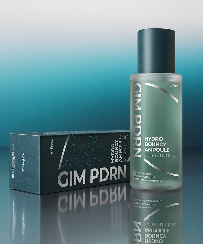 ISNTREE Gim PDRN Hydro Bouncy Ampoule 50ml, flacon vert et boîte sur fond bleu, mise en scène cosmétique
