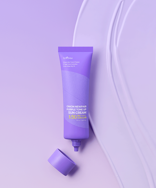 ISNTREE Onion Newpair Purple Tone-Up Sunscreen 50ml de ISNTREE, tube violet sur fond lilas, contexte beauté skincare