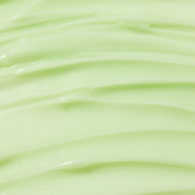 Texture de la IUNIK Centella Relief Sorbet Cream 50ml, crème apaisante à la centella, vue rapprochée sur gel vert.