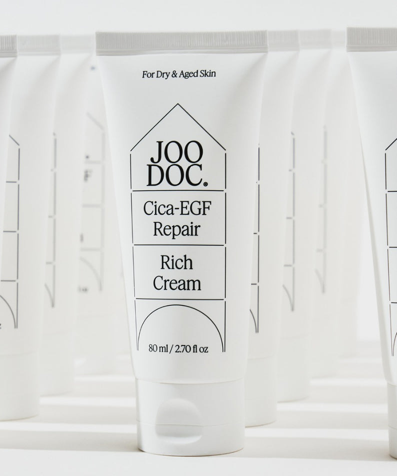 JOODOC  Cica-EGF Repair Rich Cream 80ml, crème réparatrice, présentation sur étagère blanche, gamme Cica-EGF.